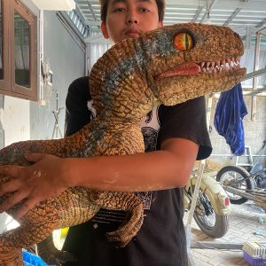 PUPPET VELOCIRAPTOR